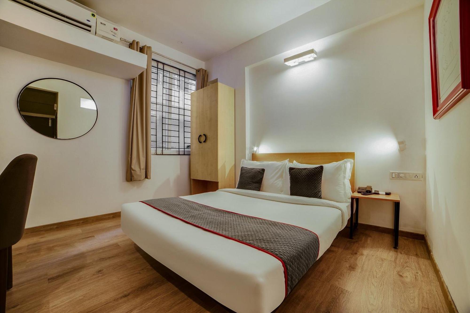 Townhouse Sarvar Hospitality Near Ascendas Park Square Mall Bengaluru Kültér fotó