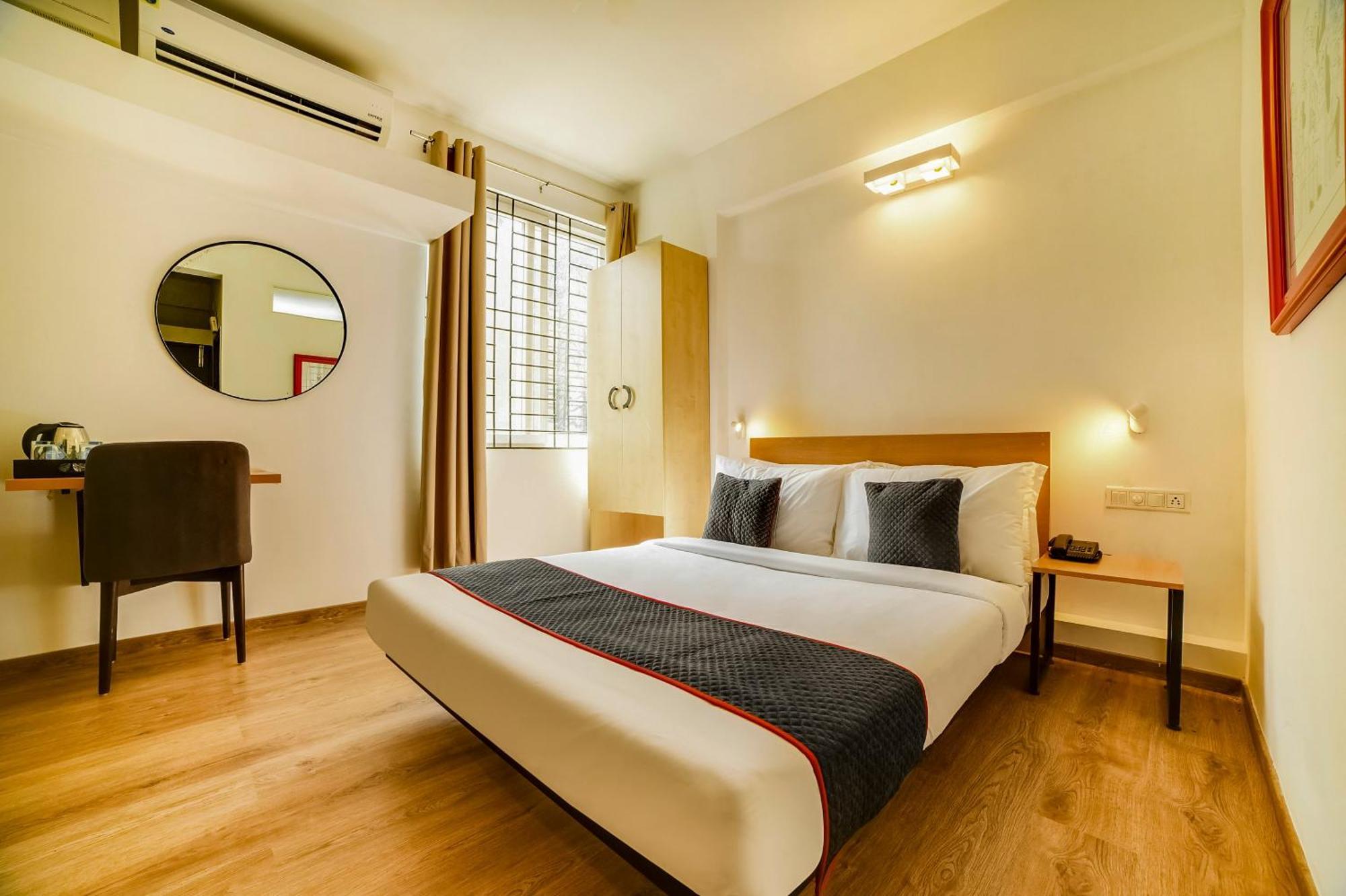 Townhouse Sarvar Hospitality Near Ascendas Park Square Mall Bengaluru Kültér fotó