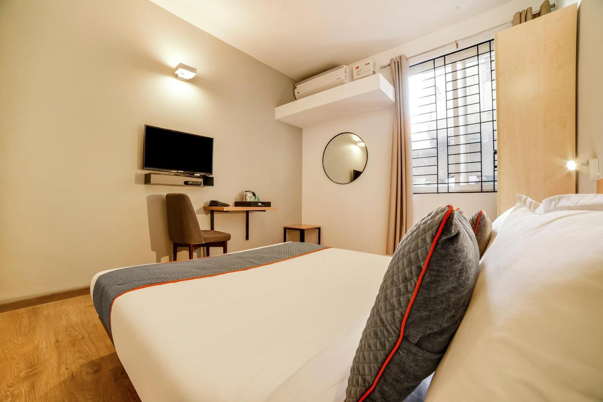Townhouse Sarvar Hospitality Near Ascendas Park Square Mall Bengaluru Kültér fotó