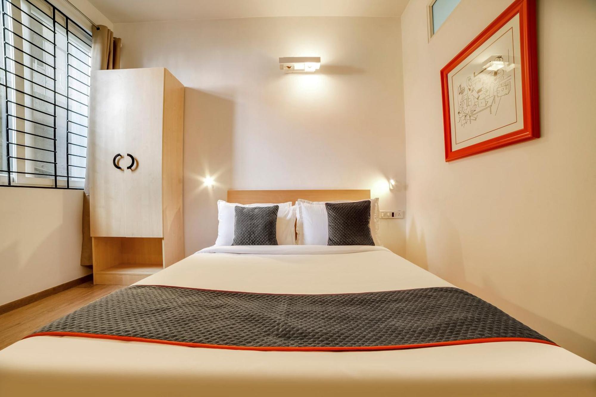 Townhouse Sarvar Hospitality Near Ascendas Park Square Mall Bengaluru Kültér fotó